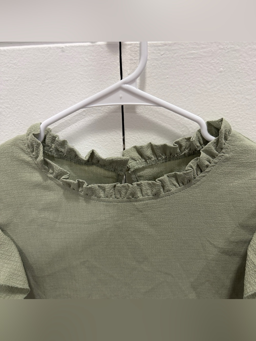 Shein Green Ruffle Short Sleeve Shirt - Picture 3 of 9